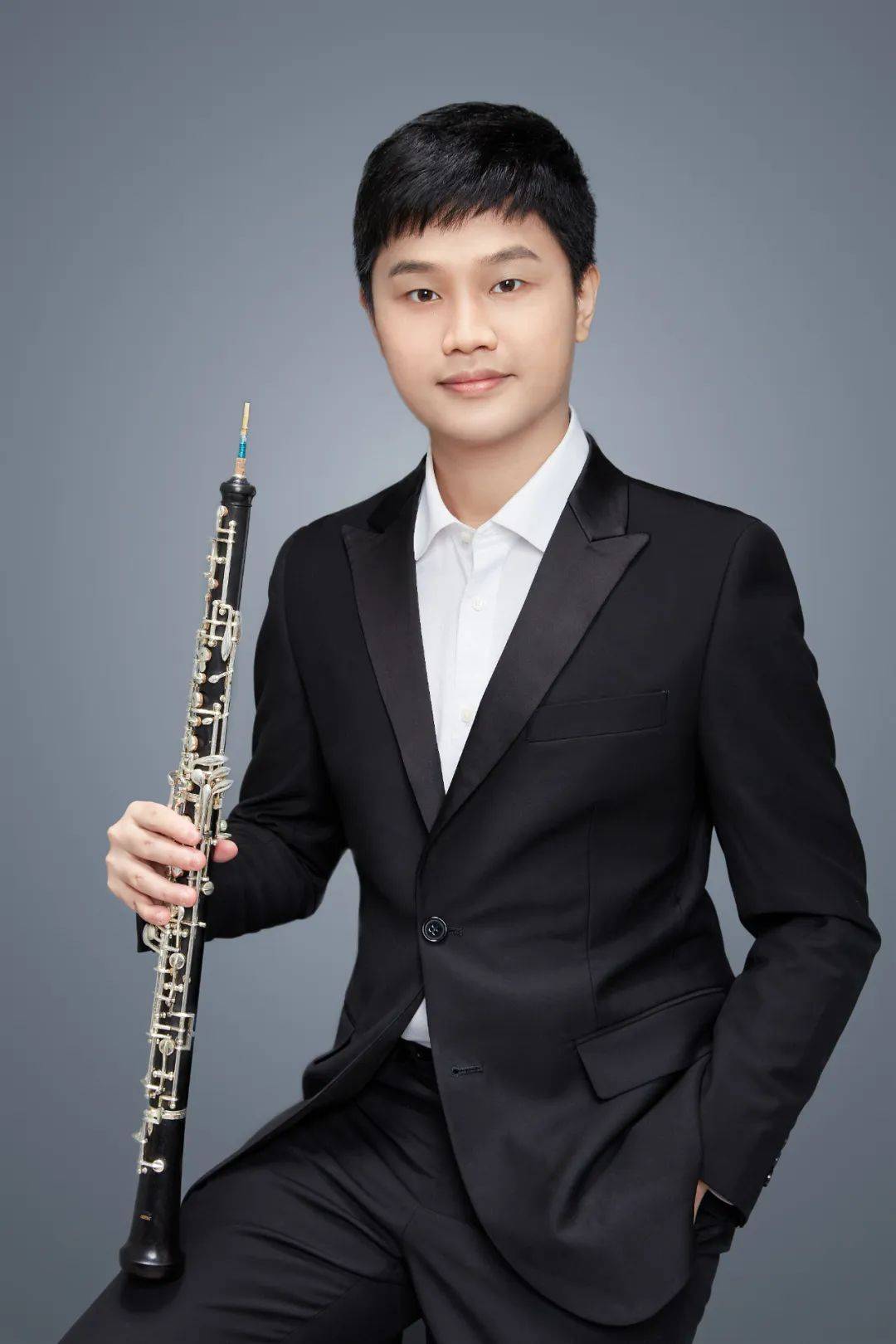 跟单簧管只差了一个字,指法上略有相同,但吹奏的口型,气压完全不一样