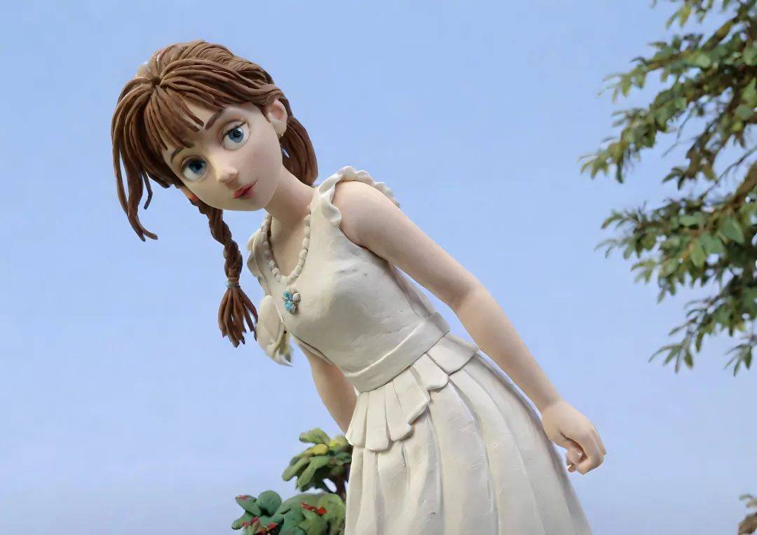 选择「ai 动图」,上传 1-9 张照片,点击「立即生成」.