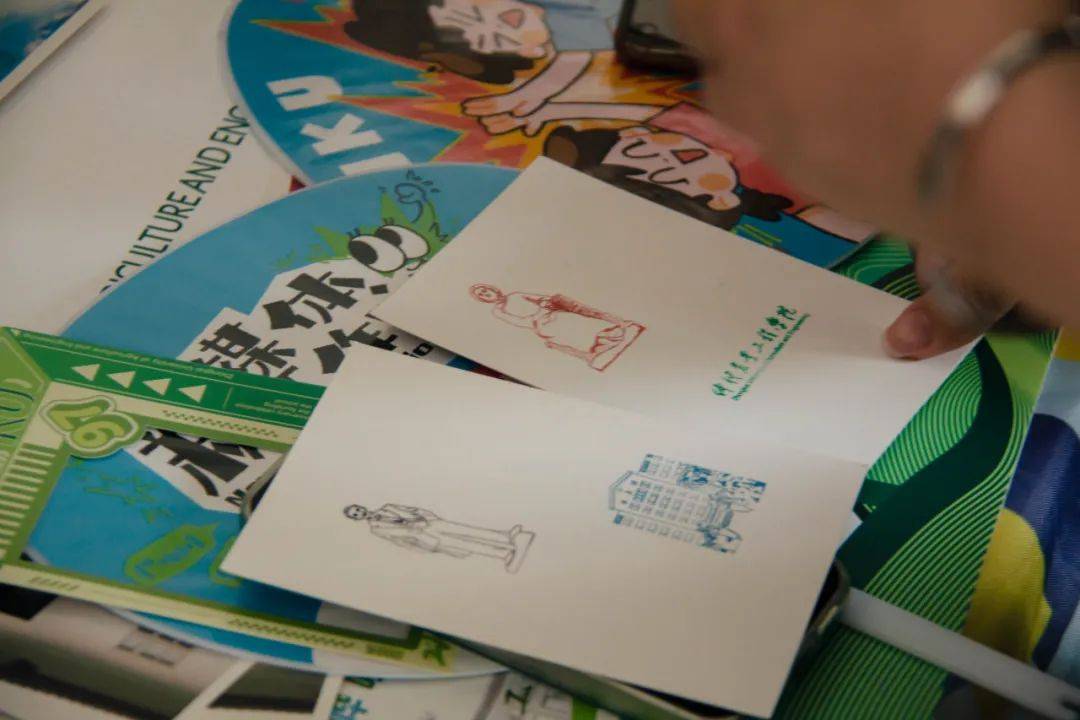 九七芳华,「印」象仲园|这一活动吸引上千仲园儿为母校庆生!