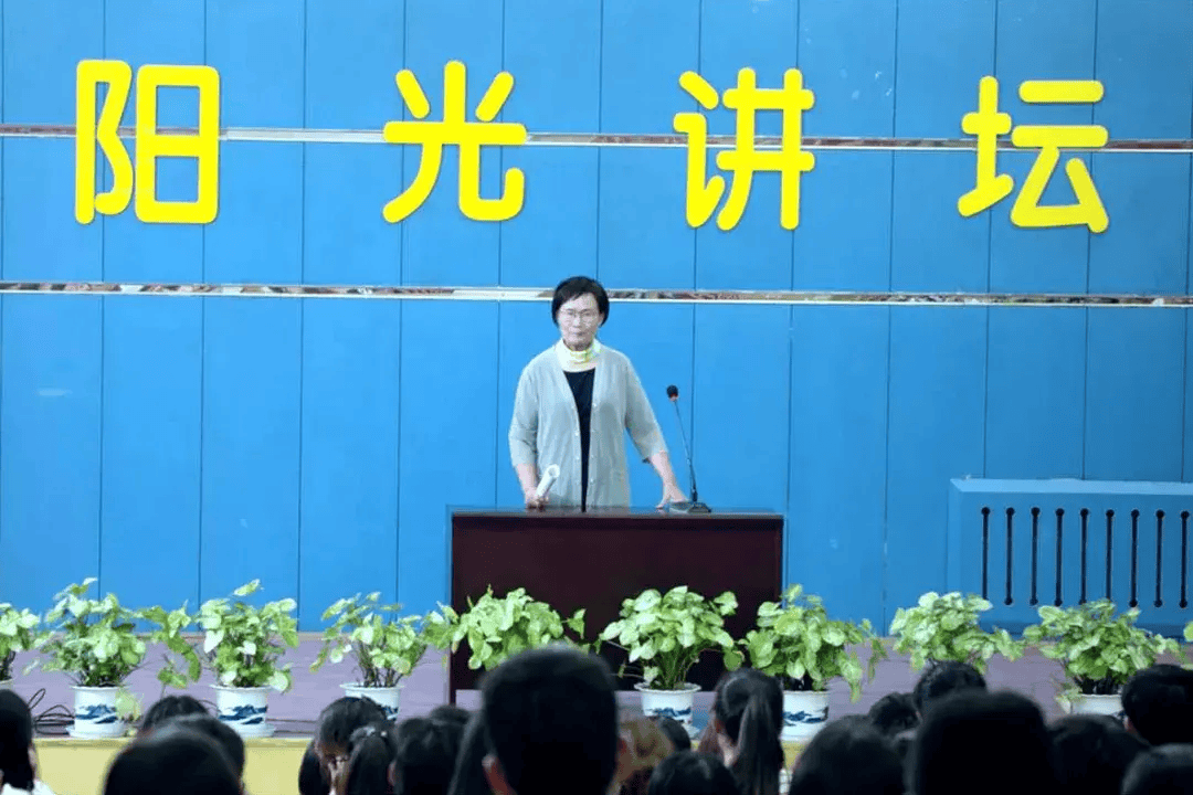 学生心中的那束光——刘敬圻老师