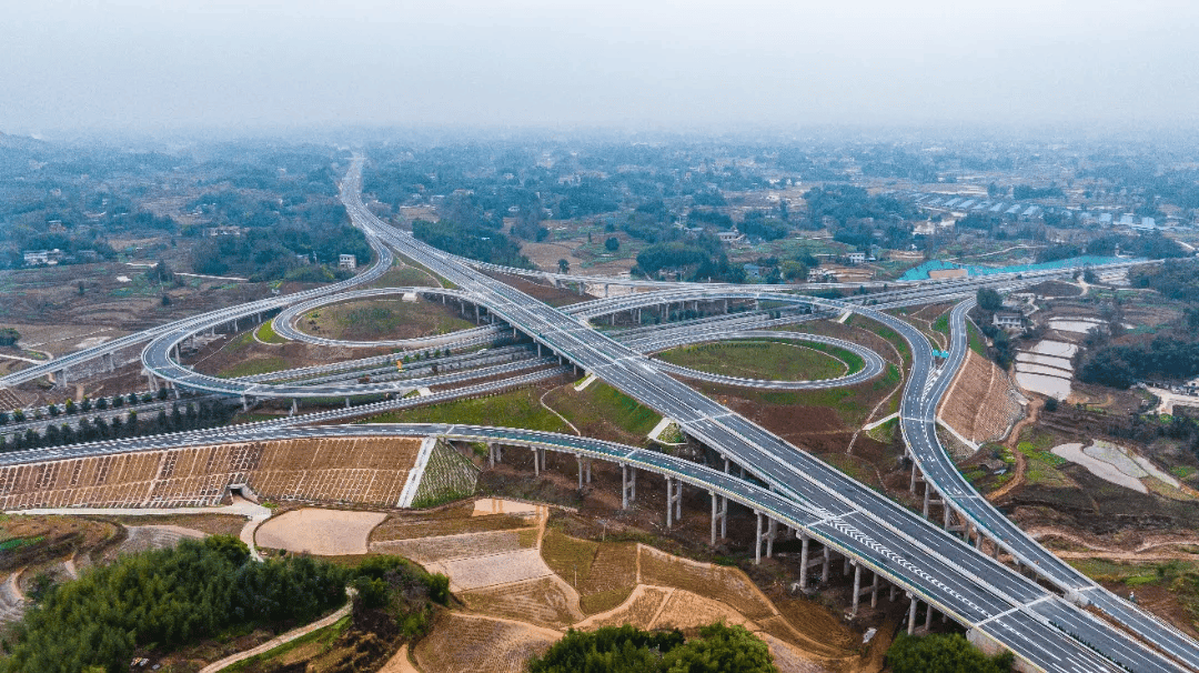 成渝中线高铁,重庆大学科学中心,江北机场t3b航站楼……进展如何?