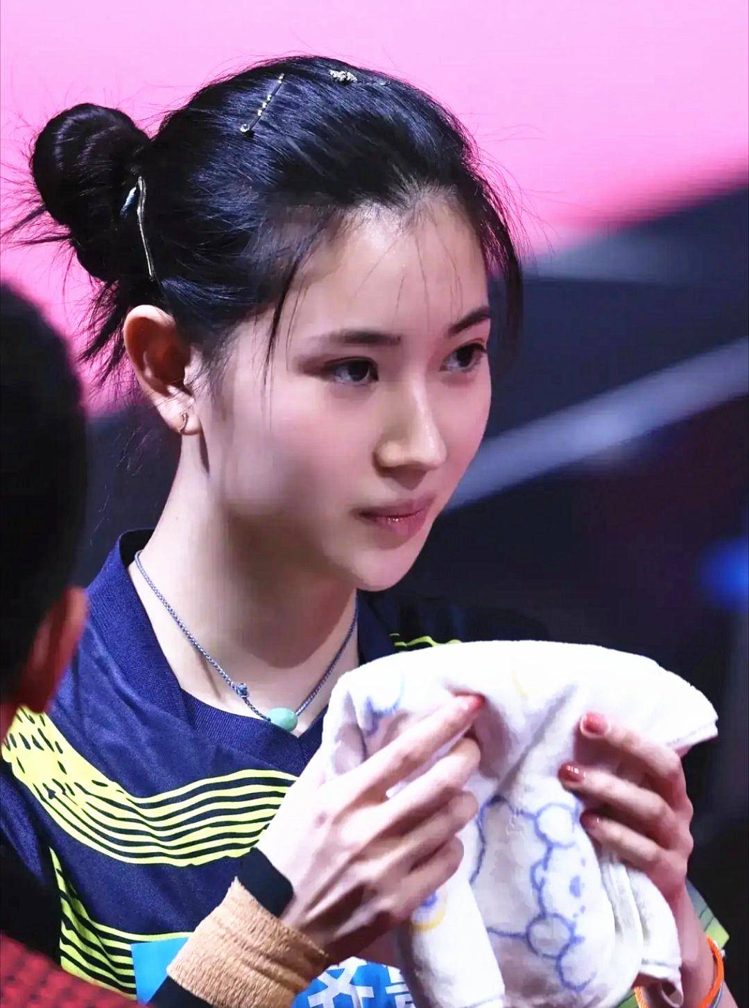 孙颖莎22岁美女陪练火了!身高1米76神似刘亦菲,已获教练组重用
