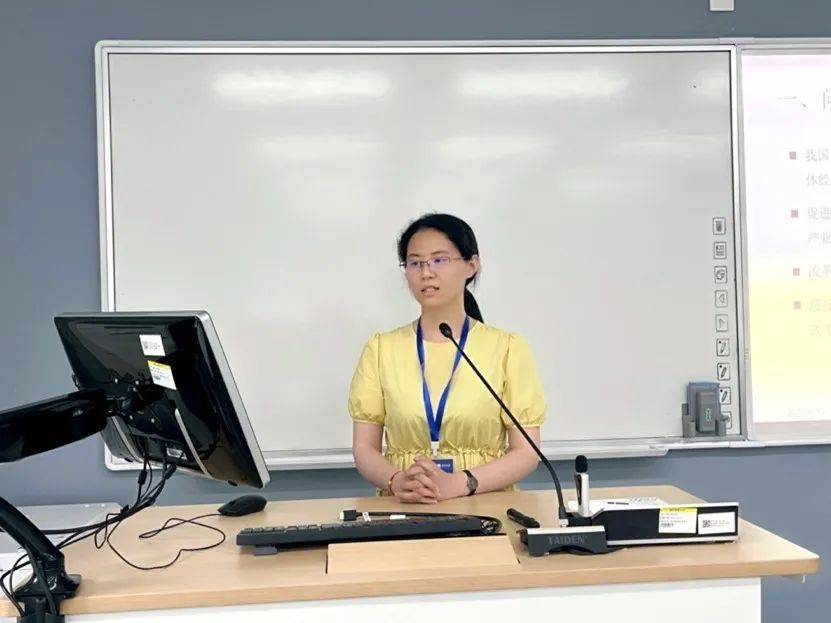 有幸得遇良师益友读博期间,范老师给予了我莫大的关心和支持,在范老师