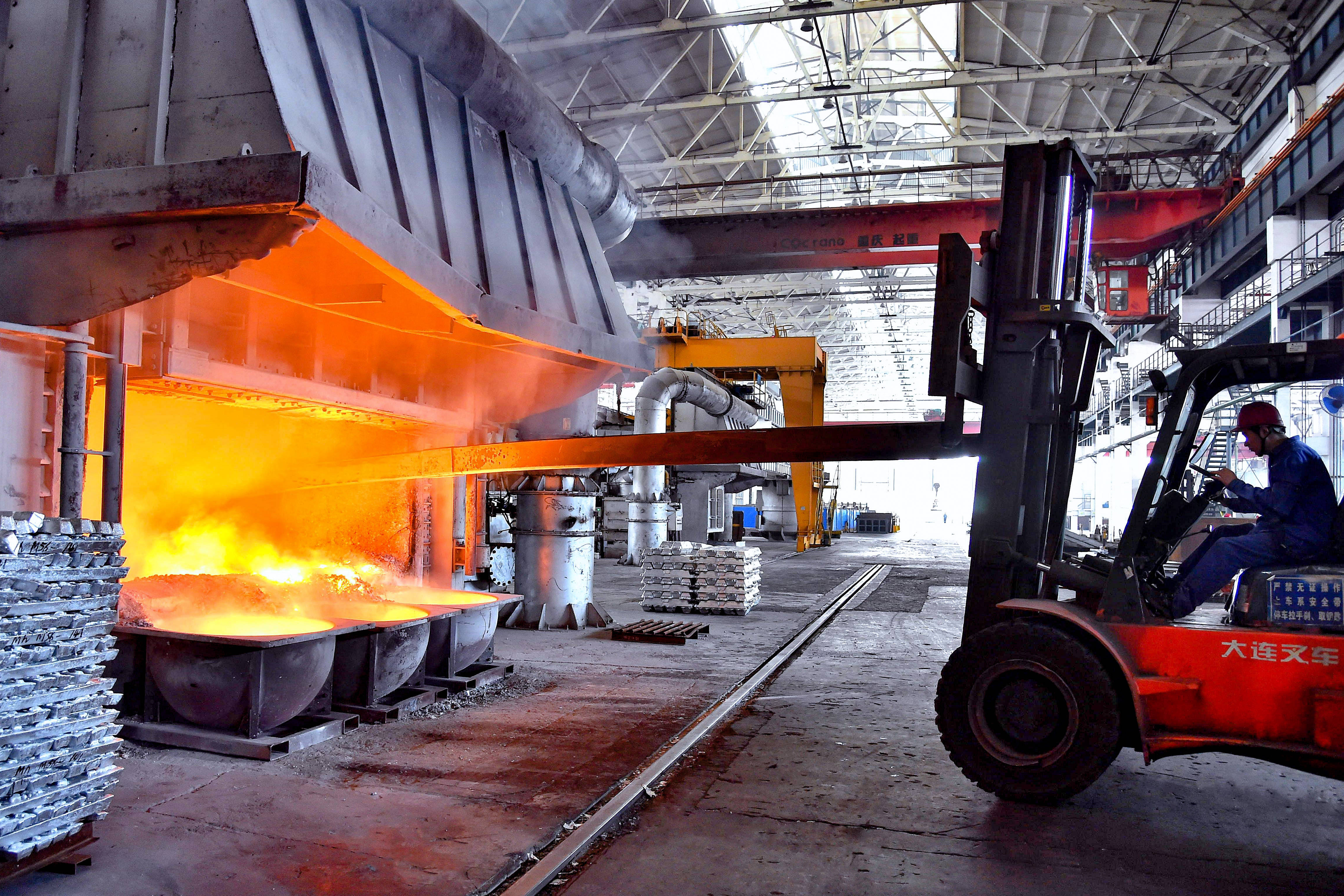 走进西南铝熔铸厂熔铸四部熔炼班