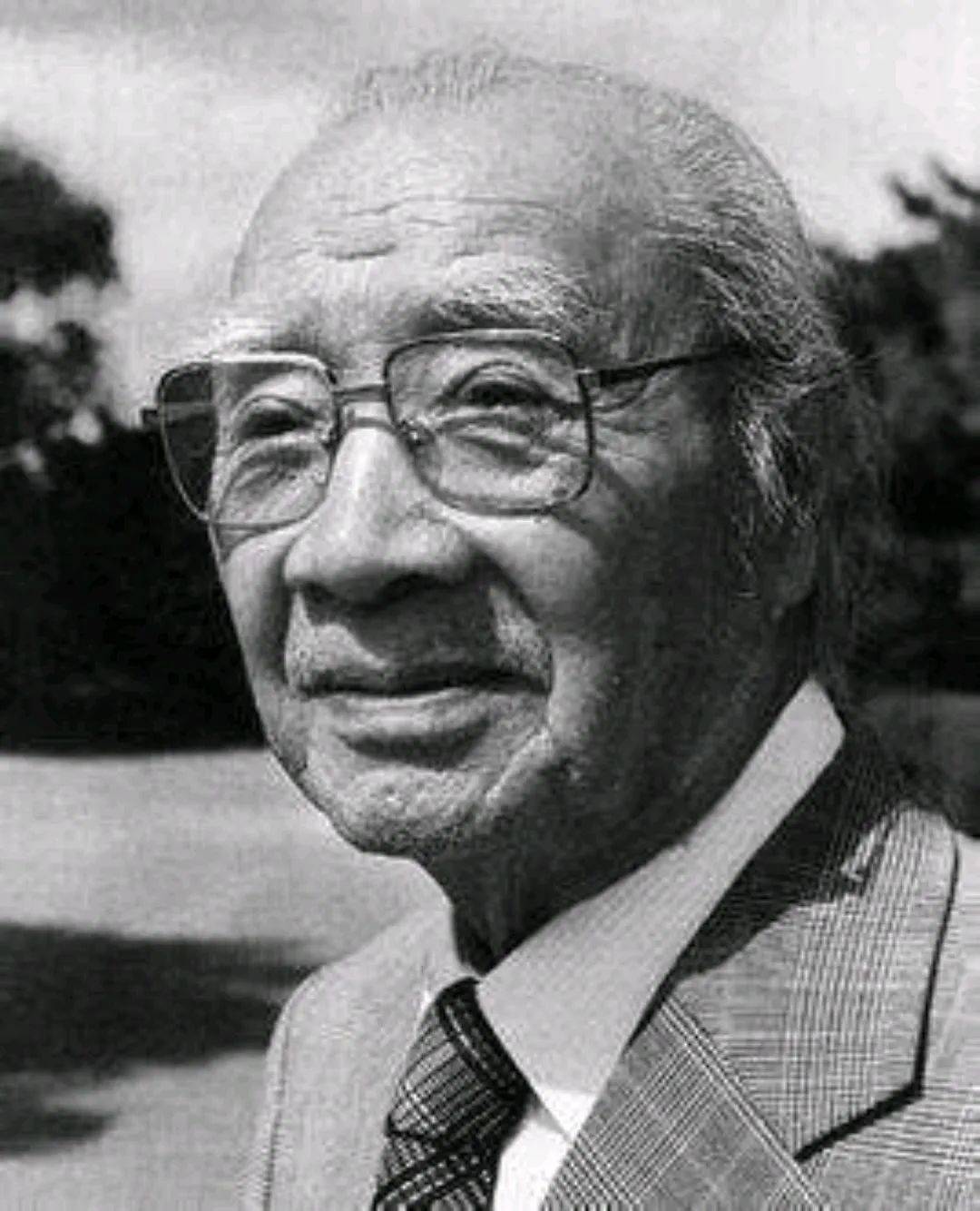 用泼墨重彩打破传统进行绘画革新的艺术家——刘海粟