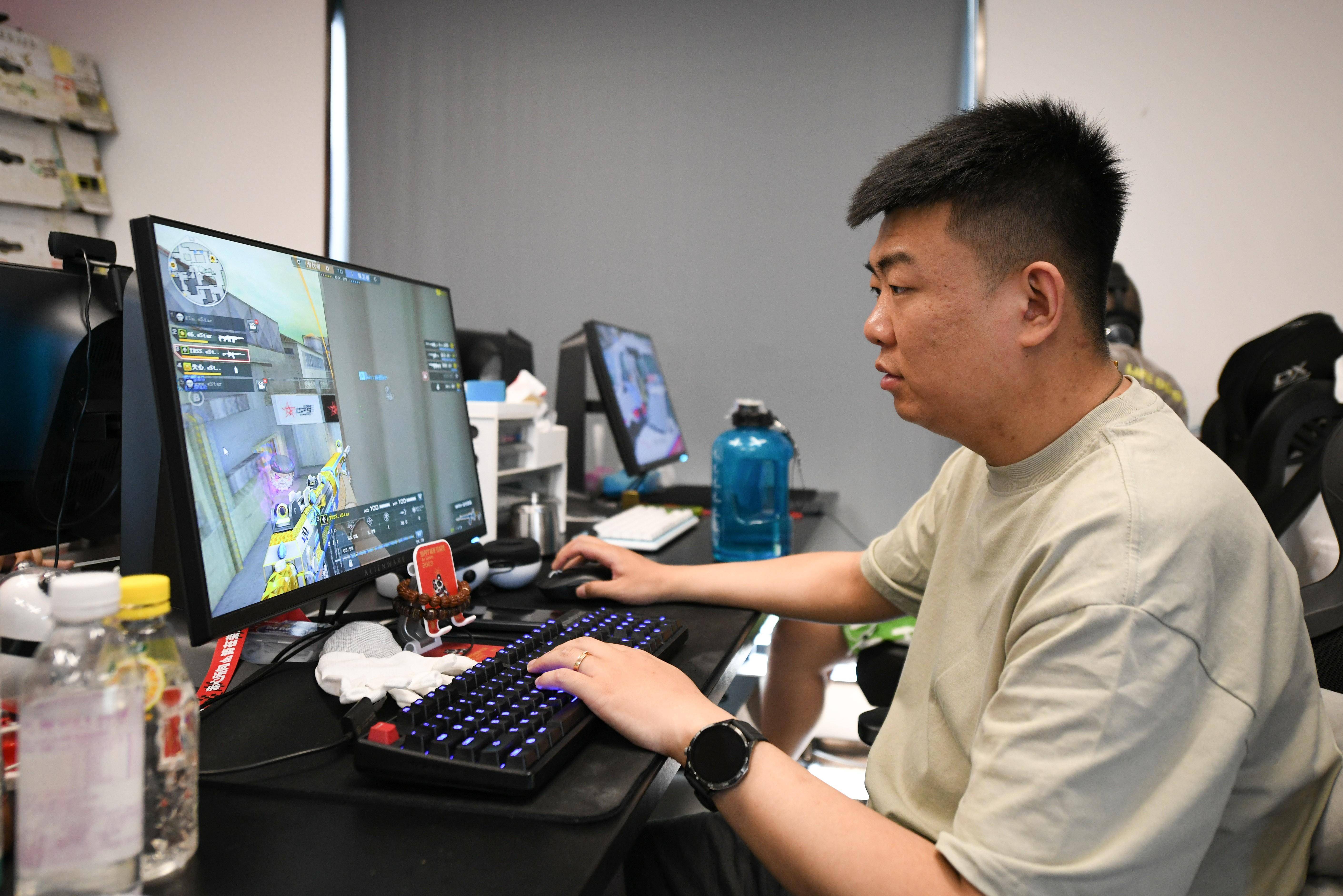 新华全媒 ·新职业故事|电子竞技员:当"打游戏"成为一份职业