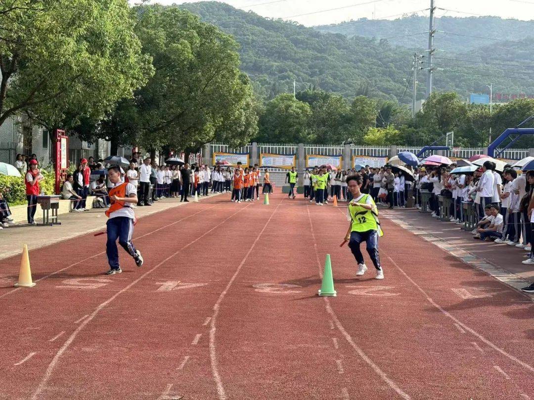 【基层动态】田心中学开展"青春赛道 接力奔跑"学生班际接力跑比赛