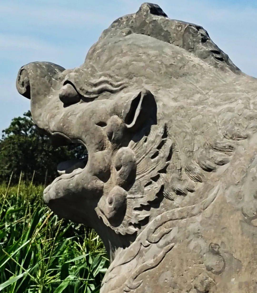 西侧守陵将军东侧 守陵将军上马石 团龙纹西侧走狮西侧文臣东侧神道之