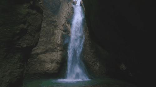 片自古便承载着"第二十六福地"美誉的神奇秘境,现在免费游玩,各种瀑布