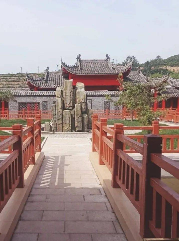 观山亭,垂钓中心,观景平台,天空之镜,茶文化研学体验基地等多处景点可