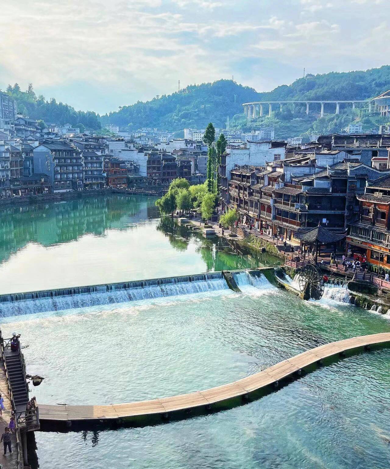 玉林去张家界旅游团价格,费用多少 ,这份旅游攻略请收藏,2024最新推荐