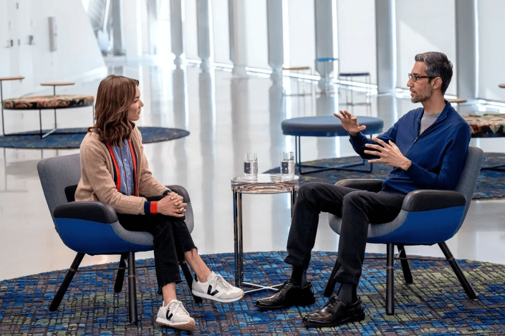 Google CEO :手机将是 AI 创新核心平台,其次是可穿戴设备_桑达尔·皮查伊_艾米丽_搜索