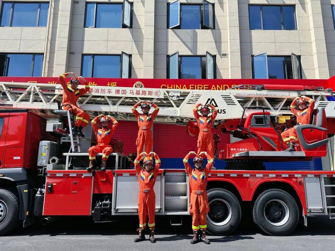 母亲节!一起听听"蓝朋友"们怎么说