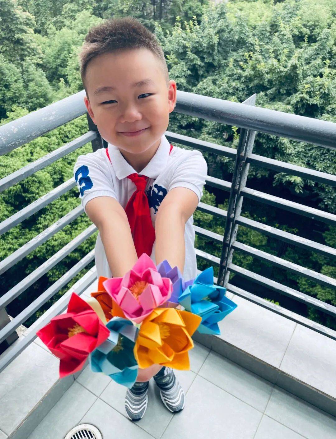 成都市双眼井小学 五年级4班 林雨馨成都市双眼井小学 三年级1班 苏