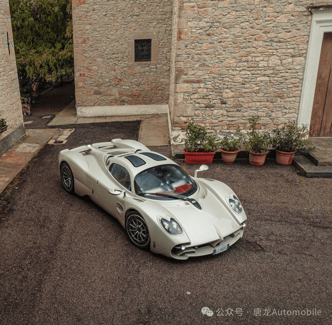 【意大利设计之巅】帕加尼乌托邦(pagani utopia)——864马力的v12