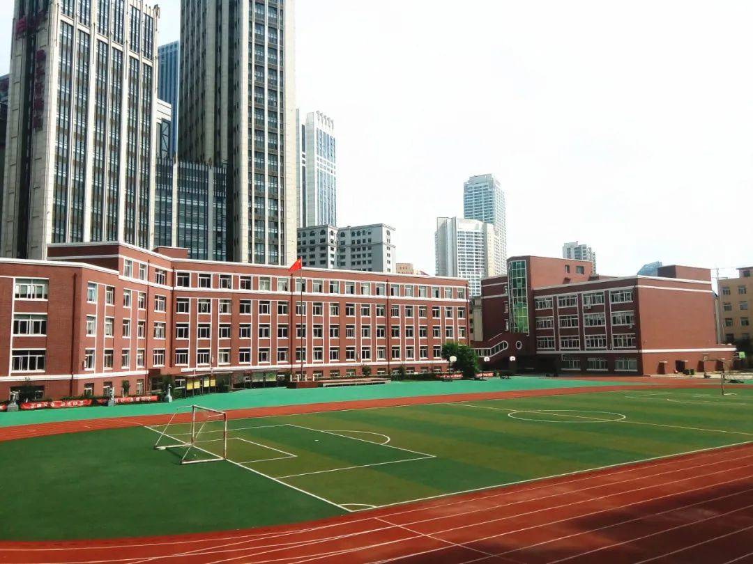 2024全景看高中丨十六中:弘毅筑梦潮头立 青春为伴石榴香