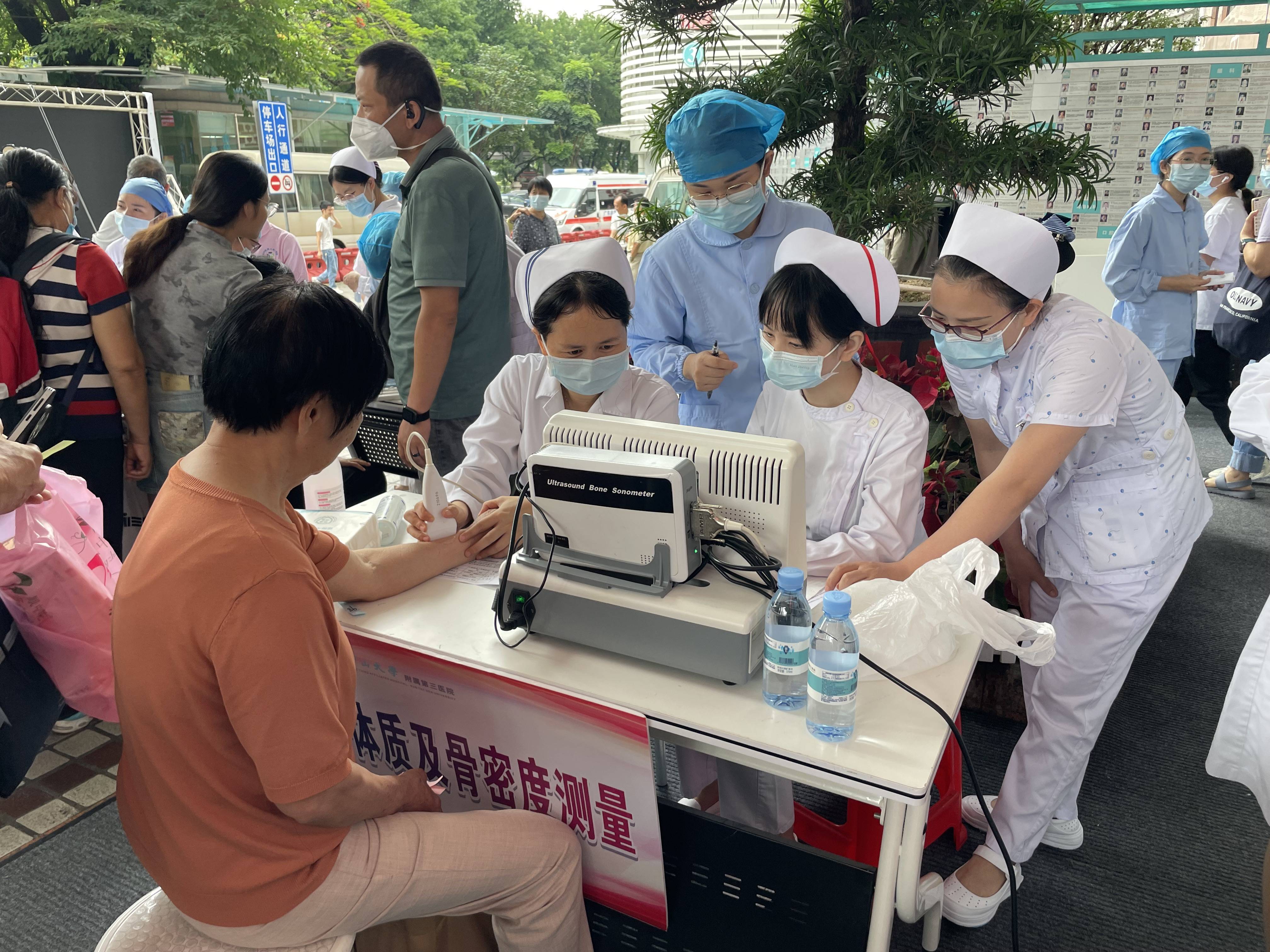 护士专科化,高学历趋势下,"白衣天使"路在何方?