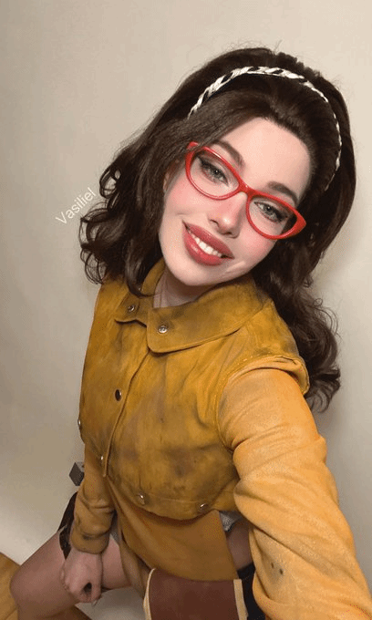 美女cos《鬼泣5》妮可:魅惑吐舌 狂气爆棚