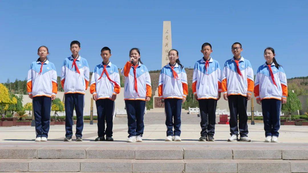 "初"心如磐 奋楫笃行 | 呼市一中初中部举行"青春