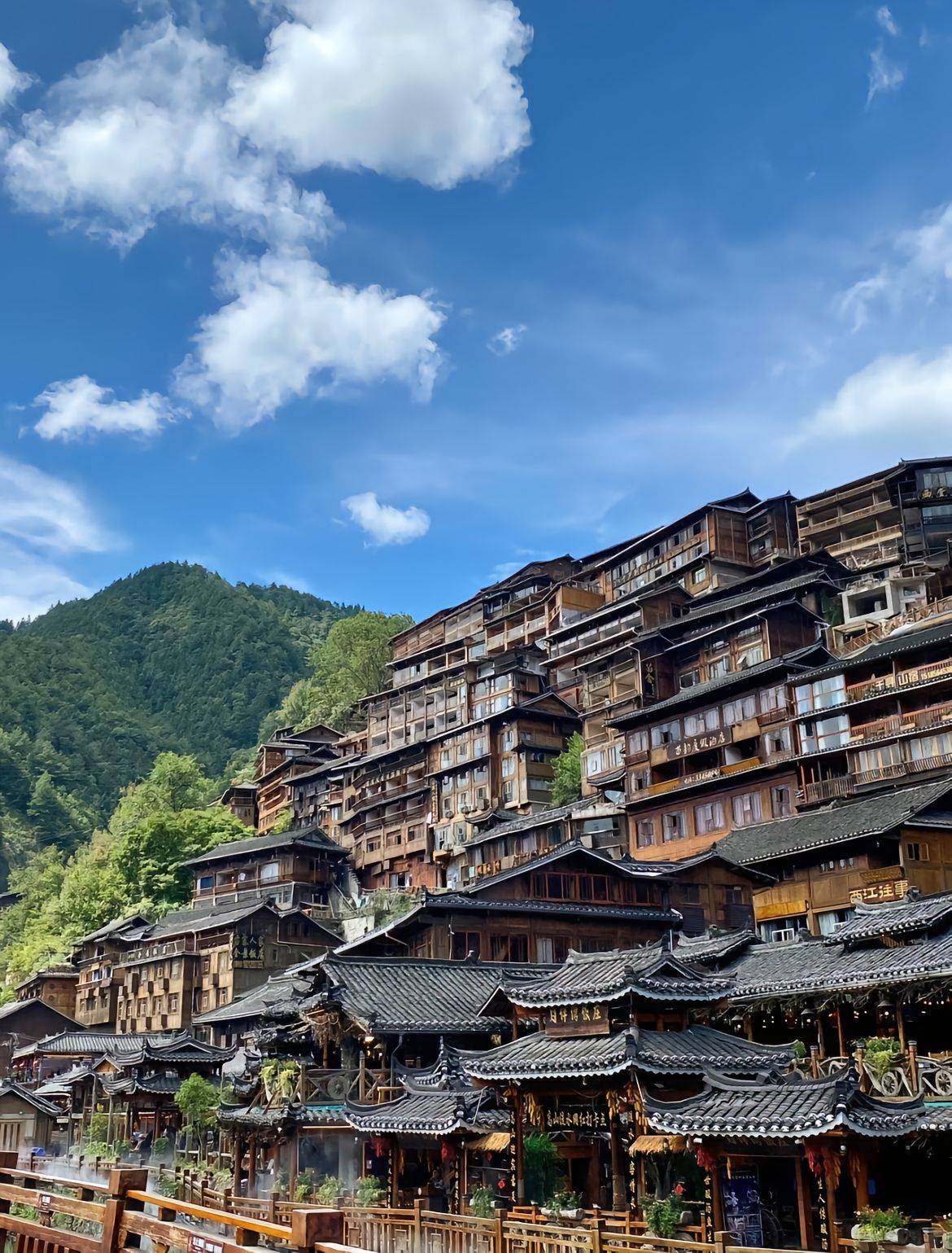 如果选择特色的民宿或者客栈,价格可能会更低一些.