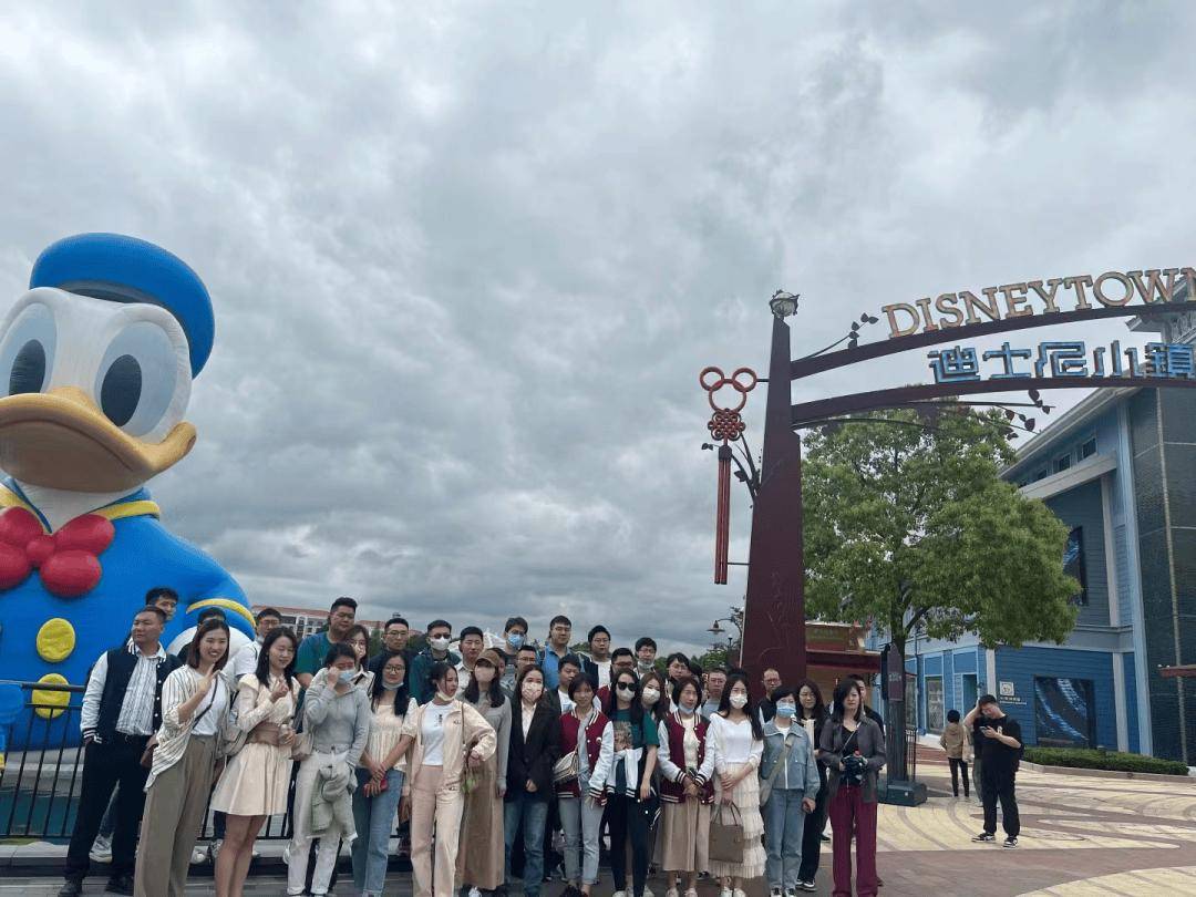 它是中国第二个,中国内地第一个,亚洲第三个,世界第六个迪士尼主题