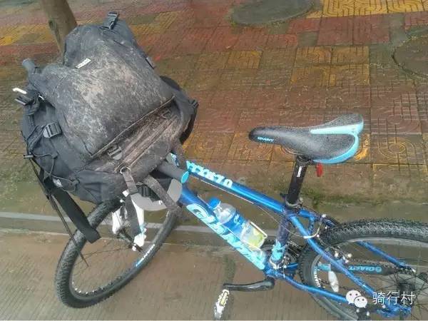 12年又买了一辆自行车,还是捷安特的入门系列 atx670.