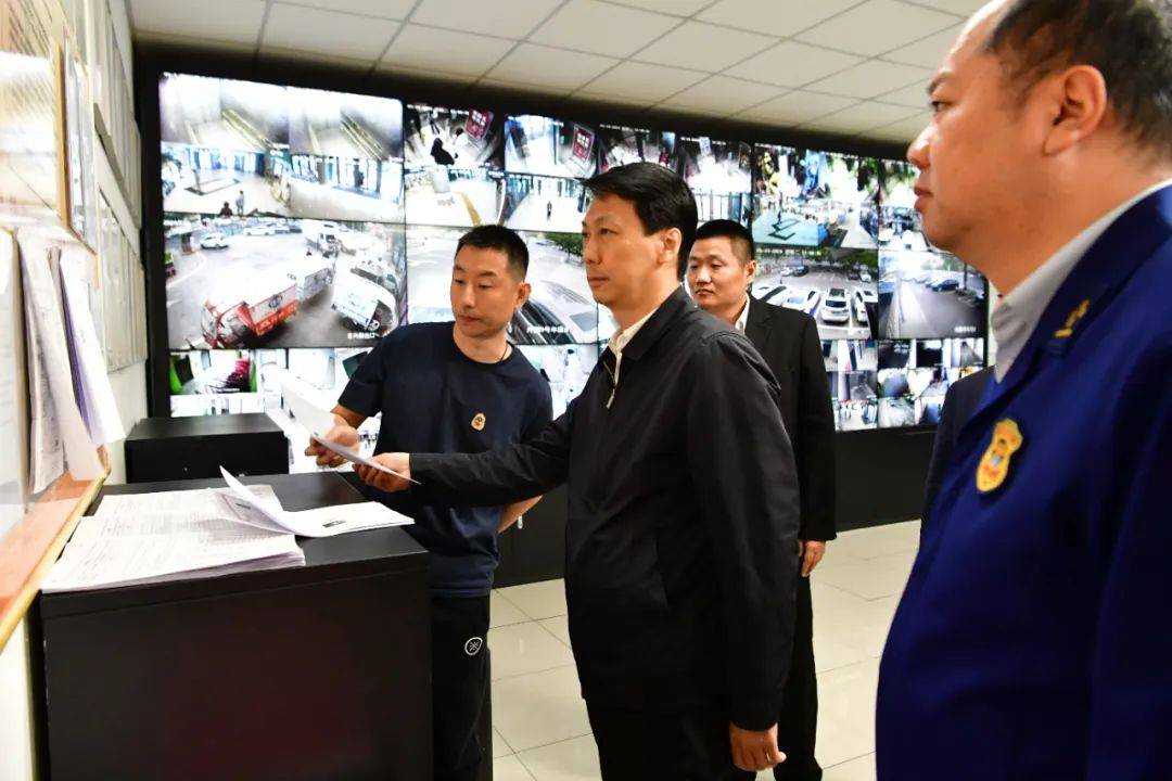 区委副书记,区长任海龙督导检查党纪学习教育和安全生产工作