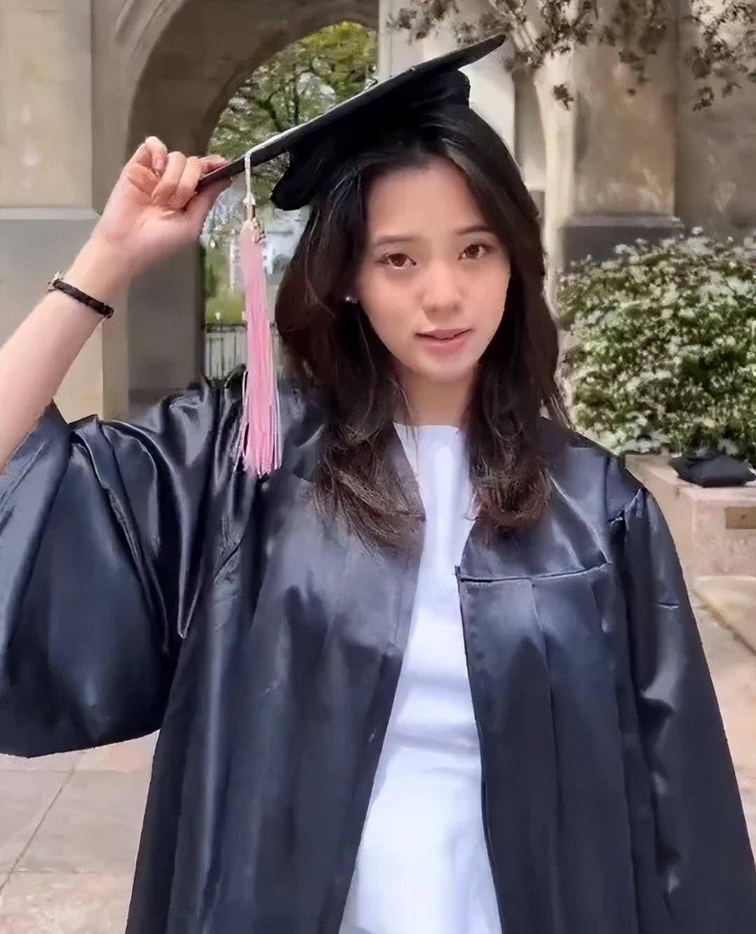 欧阳娜娜"学霸"光环被戳穿,伯克利毕业没学位,营销过度了!