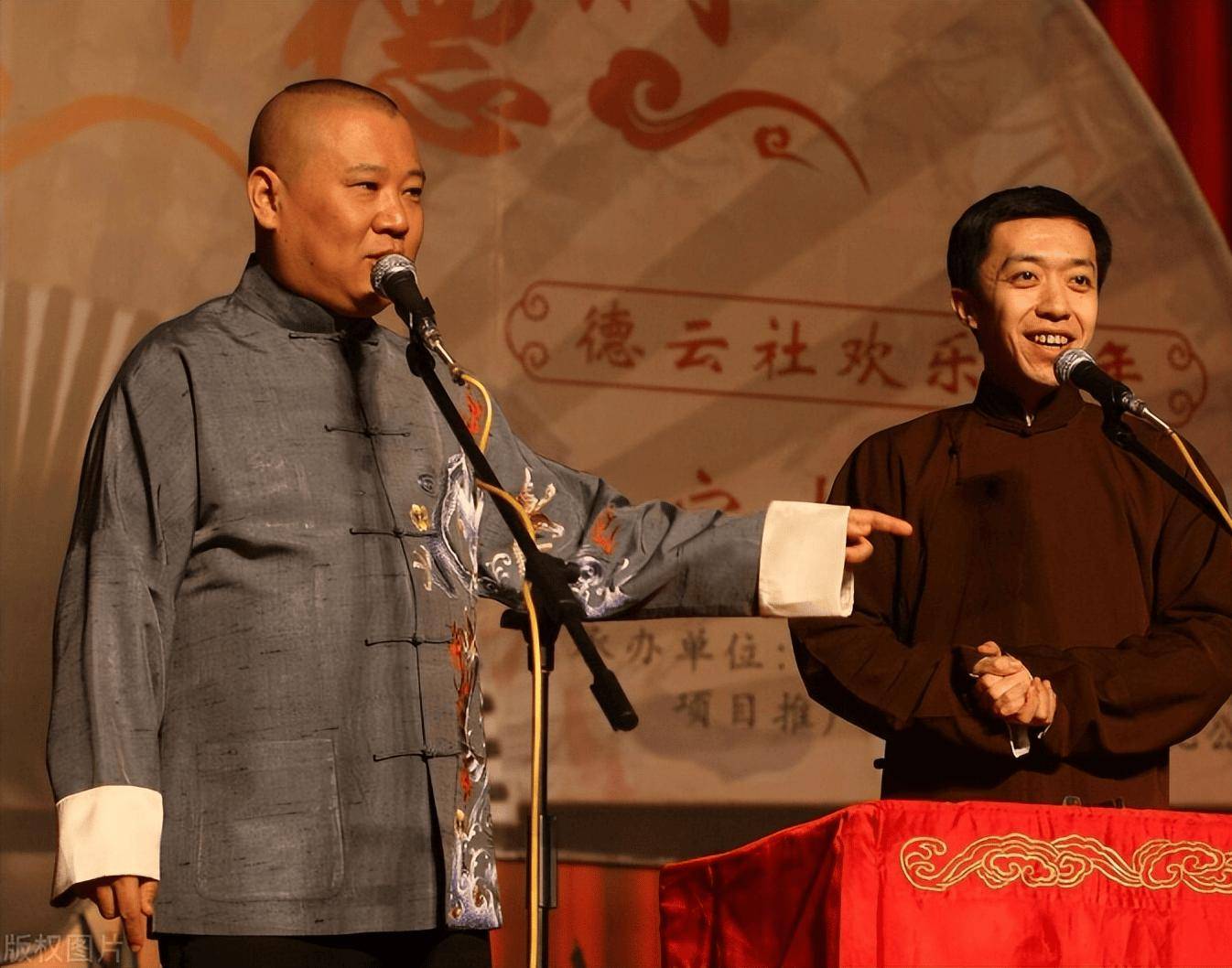 和郭德纲产生分歧,与何云伟形同陌路,对相声爱的最纯粹的李菁