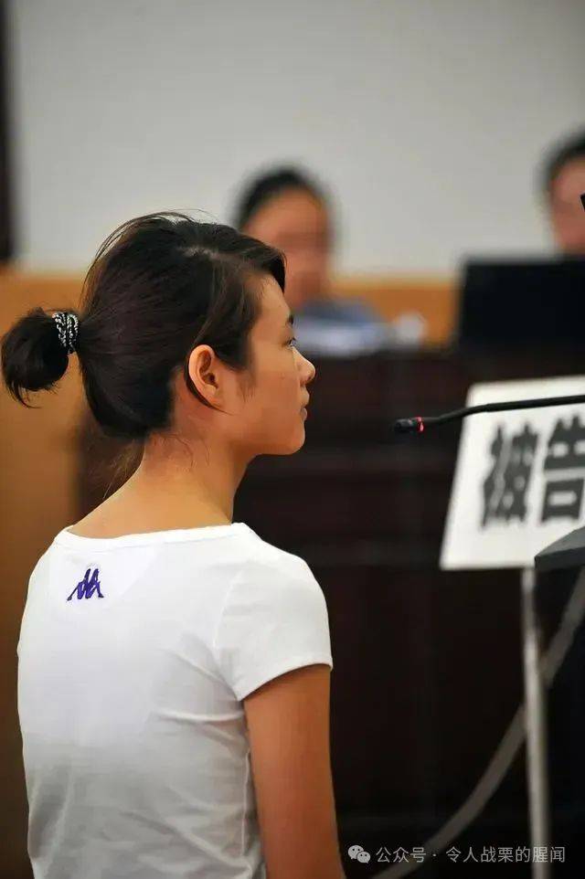 女孩遭3名镇干部非礼,反抗致1死1伤,被法院判故意伤害罪:防卫过当了