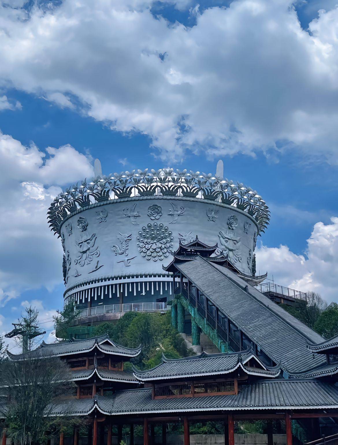 荆门去贵州旅游路线,自由行攻略 ,只需花一千也能畅游这座城市!