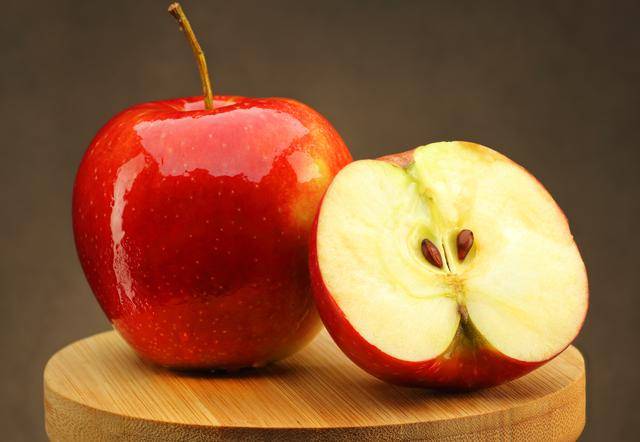 坐月子可以吃什么水果？揭示月子期间水果的收集_食用_身体_营养