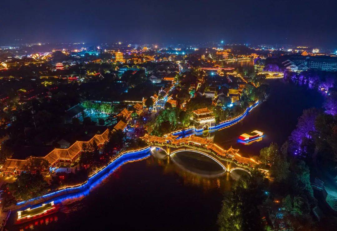 越"夜"越精彩 | 夜景演艺让台儿庄古城的夜晚更有"戏"!