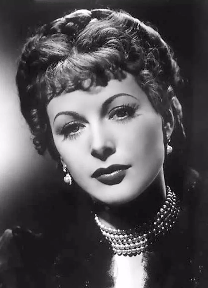 她演了历史上第一部裸戏,被誉为"世界最美的女人"