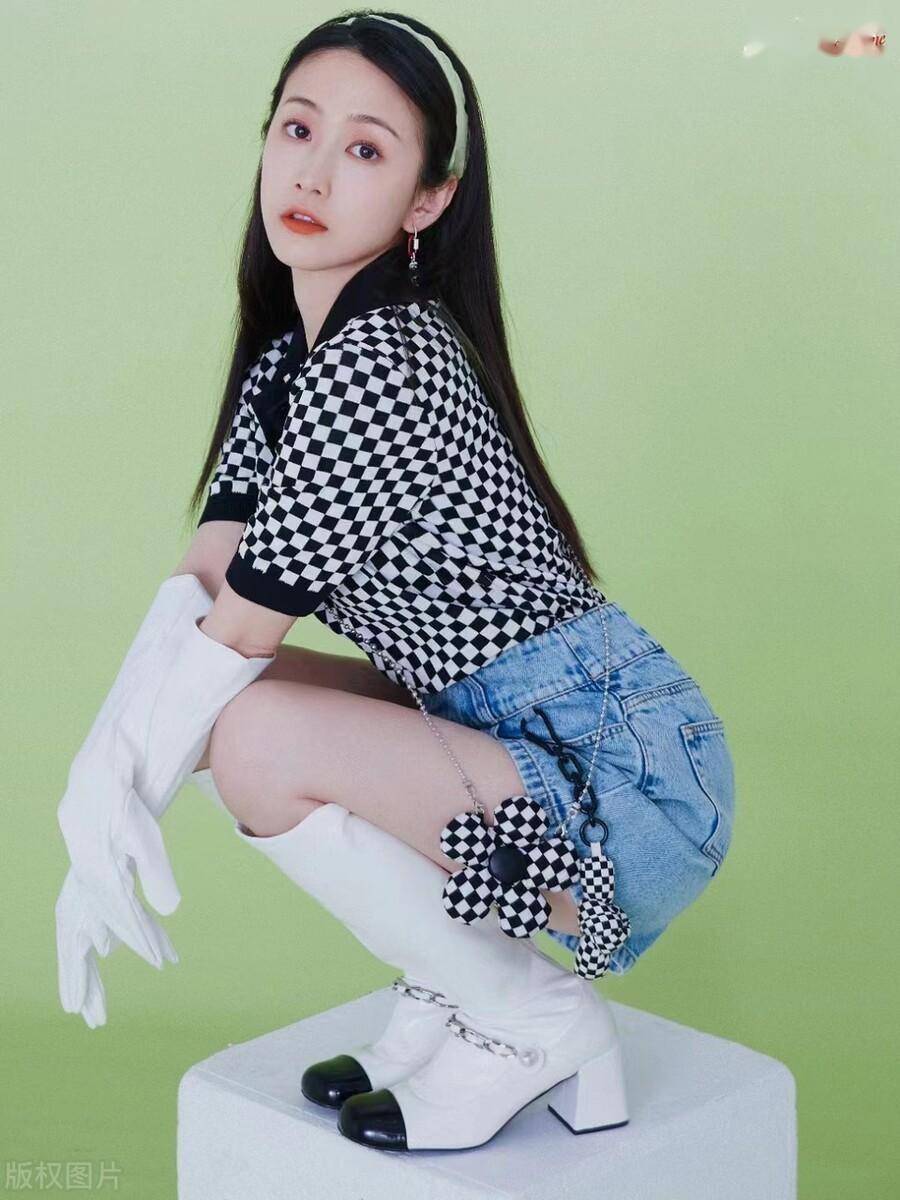 刘美含这身材,这才是尤物啊!