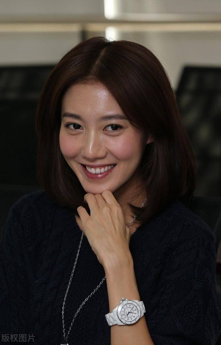 高露这身材,这才是尤物啊!