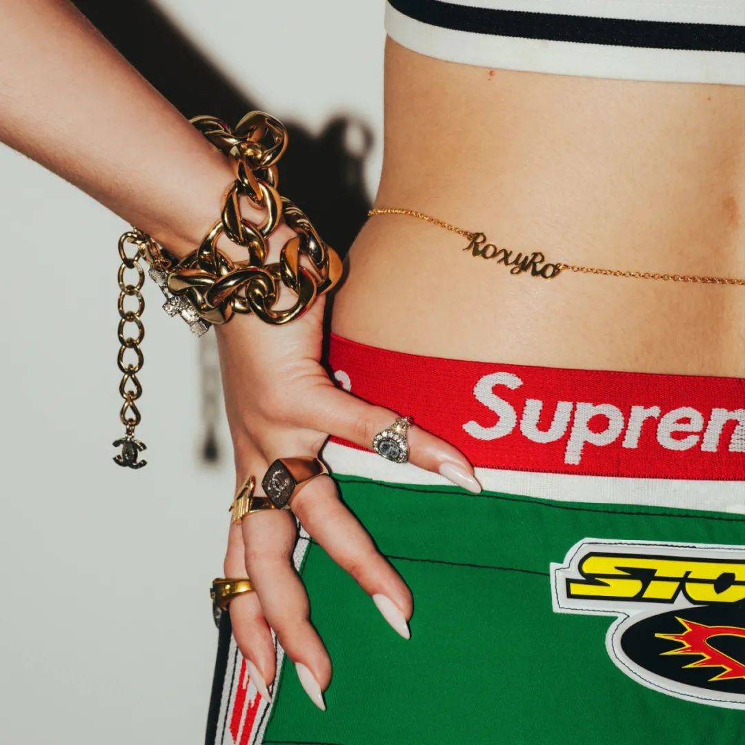 zico联手jennie合作曲spot!登顶韩国|世界各国冠军单曲