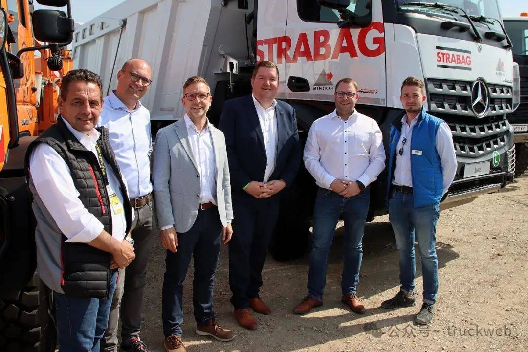 8x6驱动 大件车配置 strabag订购17辆梅赛德斯-奔驰arocs 4851自卸车