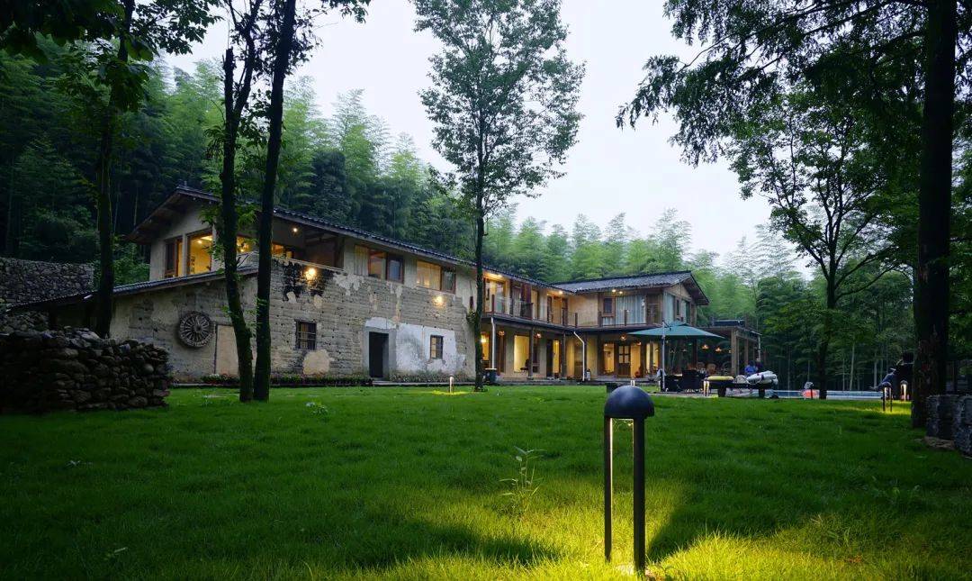 欧式古堡,皇家庭院,全城示爱大屏,还是酒店玩得花!