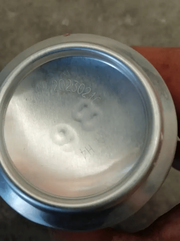 "像浓鼻涕一样,孩子喝了半罐",知名凉茶饮料喝出粘稠状异物?