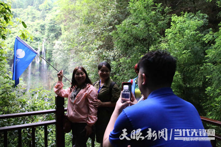川渝百家旅行商考察团走进绥阳领略喀斯特山地景区多彩风情
