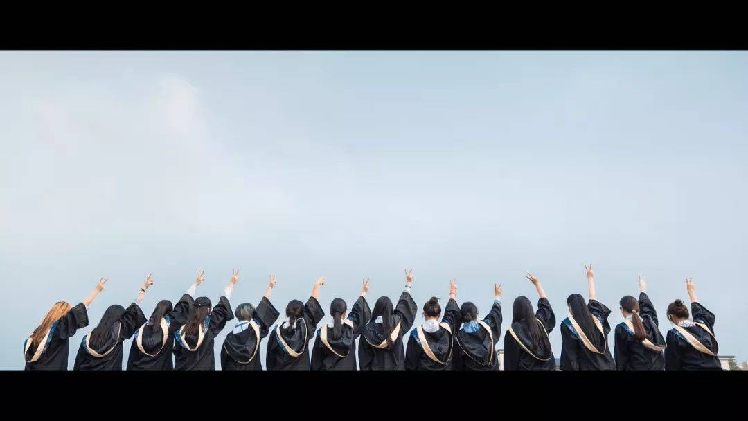 毕业照这么拍,瞬间高大上!