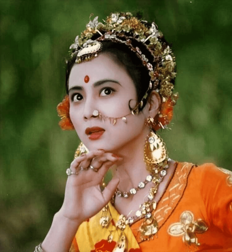 她是西游记最美"玉兔精",二婚嫁给犹太富豪,新婚当晚外国丈夫一句话让