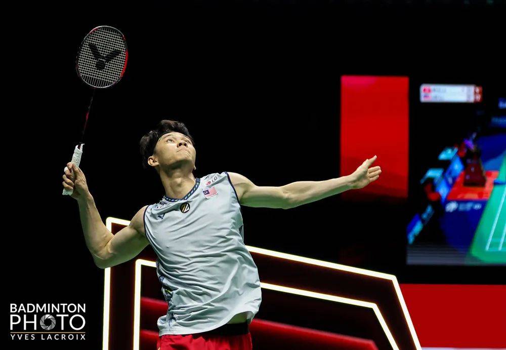 胜利在握丨李梓嘉夺得泰国羽毛球公开赛男单冠军