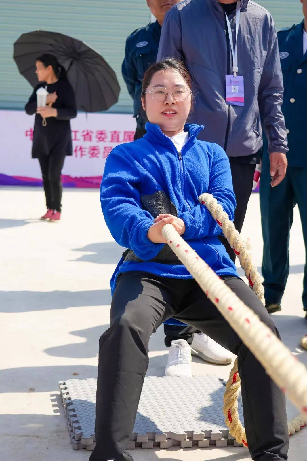 一条绳索穿越古今——浙江省第四届女子健身大赛沙滩拔河赛事成功举办
