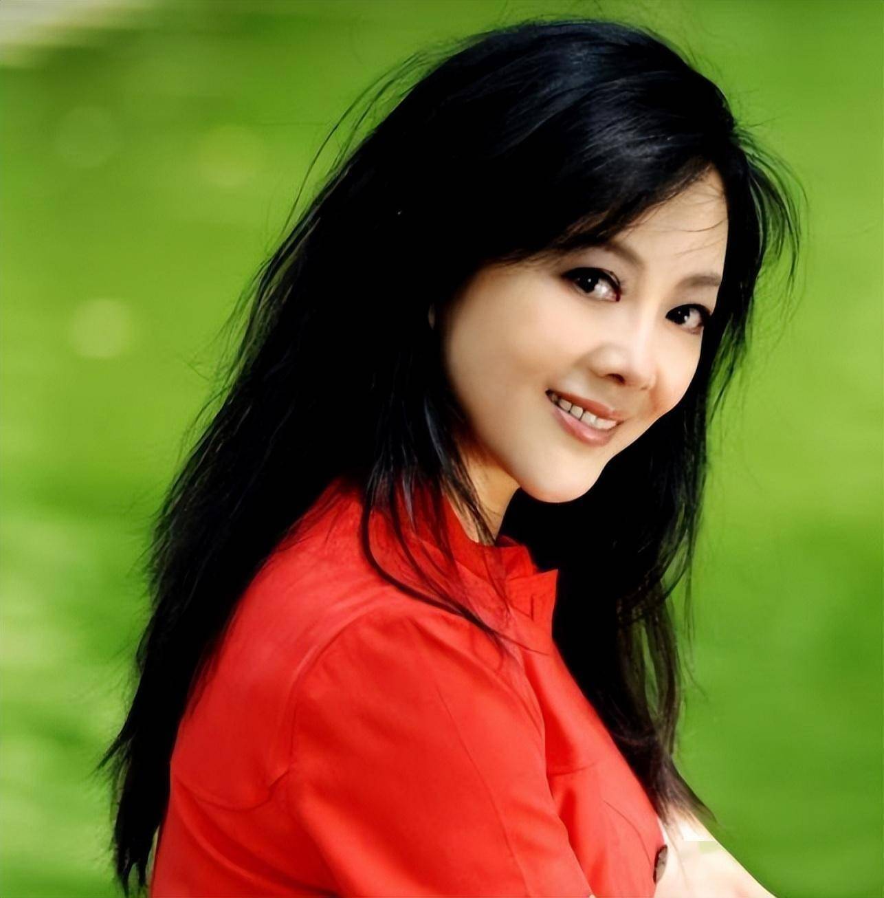 从女一号到通缉犯,央视版水浒传中的"孙二娘"梁丽,如今怎样了