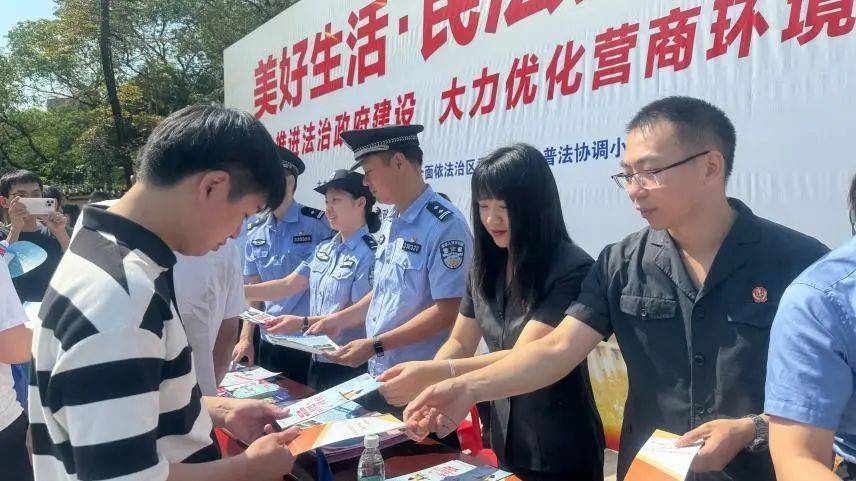 影音娱乐：澳门管家婆一肖一码一中一开-新闻：5月16日下午，中国足协杯第三轮佛山南狮队赛前新闻发布会召开  第3张