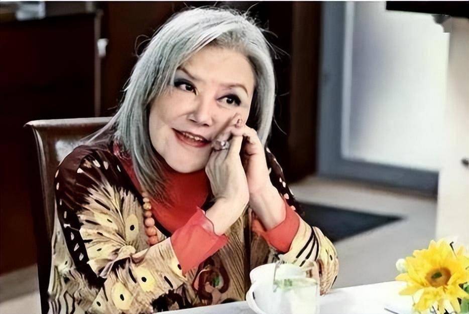 以为她们是退圈了,原来是整容后"面目全非"没认出来_邵音音_萧蔷_牧茵