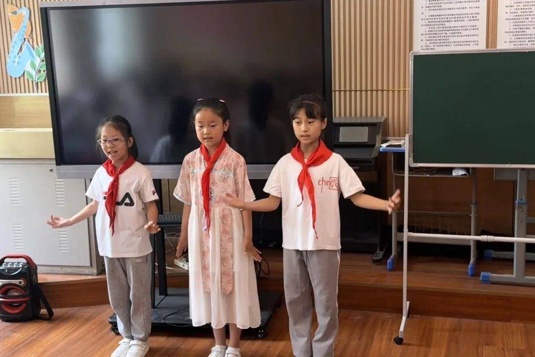 "音"为有你 "乐"动精彩 ——浐灞十九小举行"我是小歌星"歌唱比赛