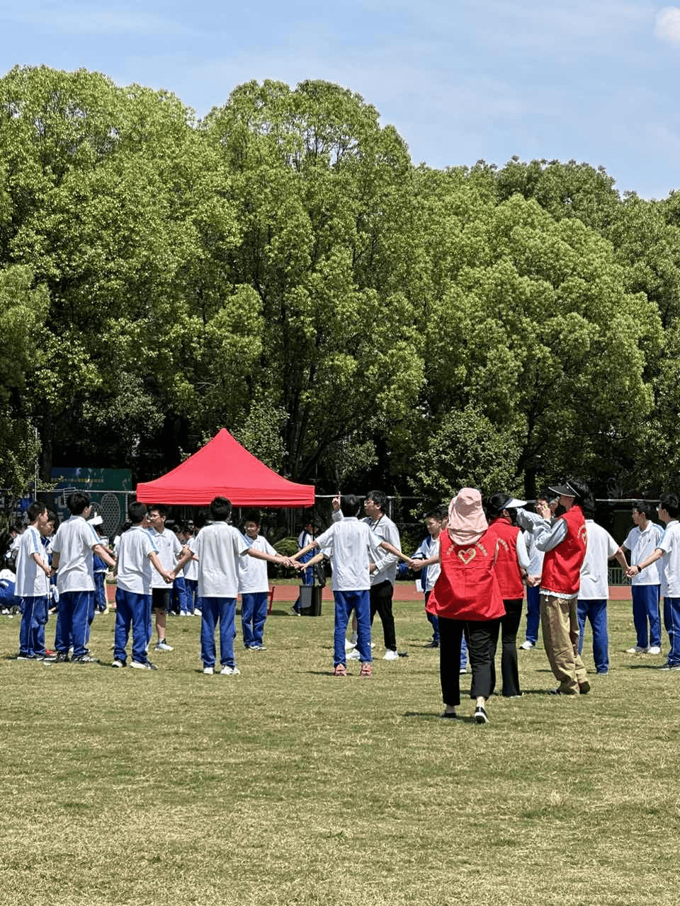 76左右滑动,查看更多76图文:吴俊杏 吴思佳 何国伟编辑:马 彬一审